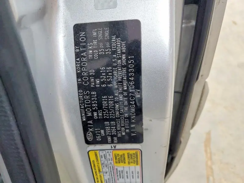 2012 KIA SEDONA LX  