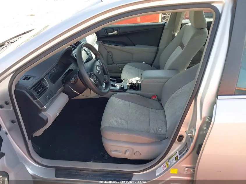 2014 TOYOTA CAMRY LE