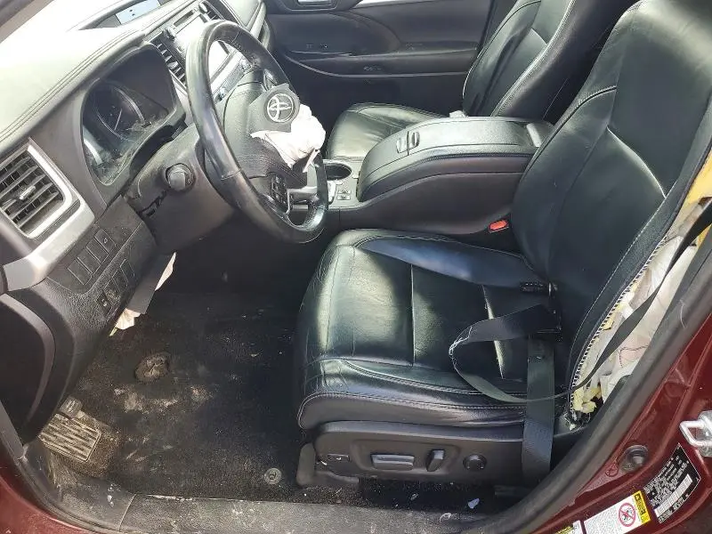 2016 TOYOTA HIGHLANDER XLE  