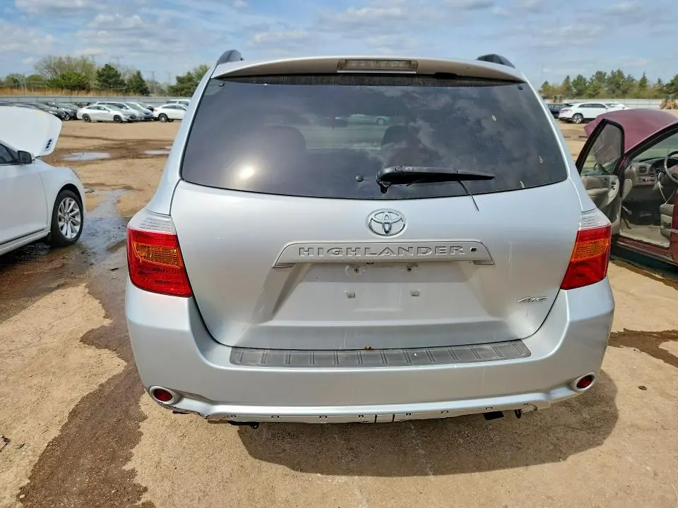 2010 TOYOTA HIGHLANDER SE  