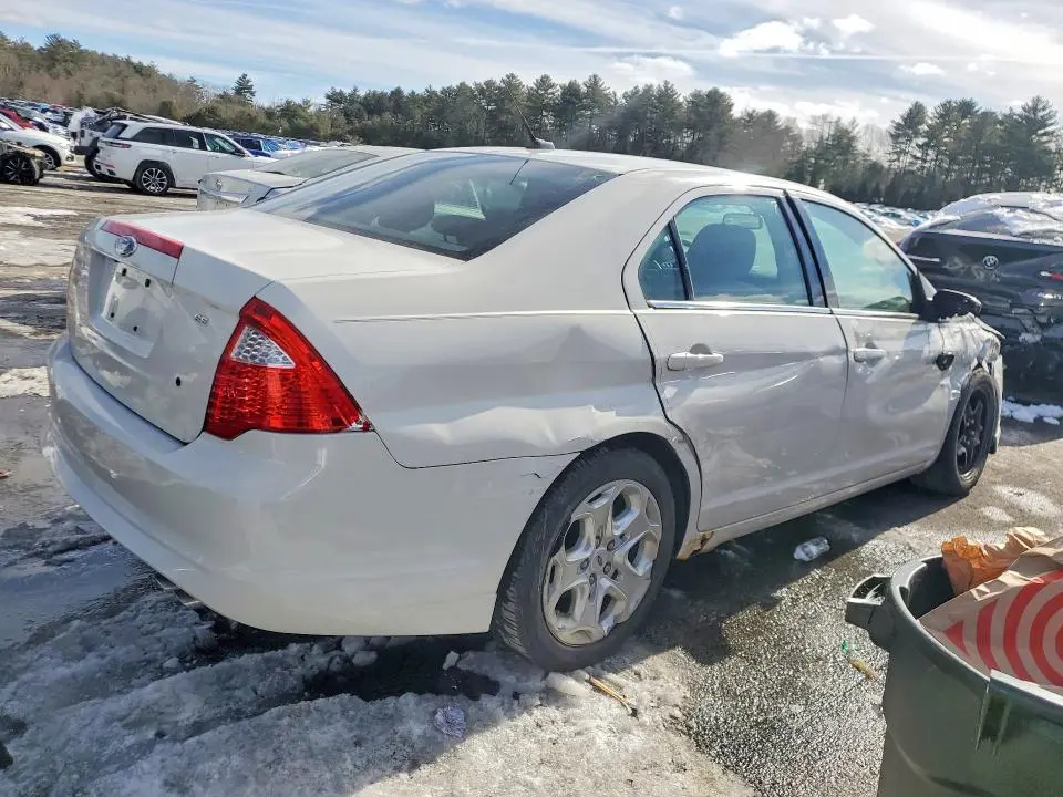 2011 FORD FUSION SE  