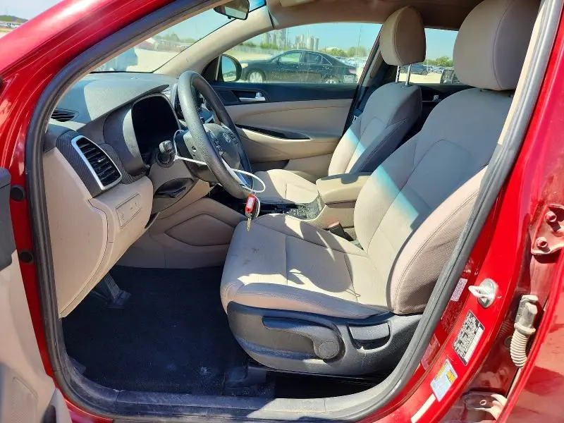 2021 HYUNDAI TUCSON SE  