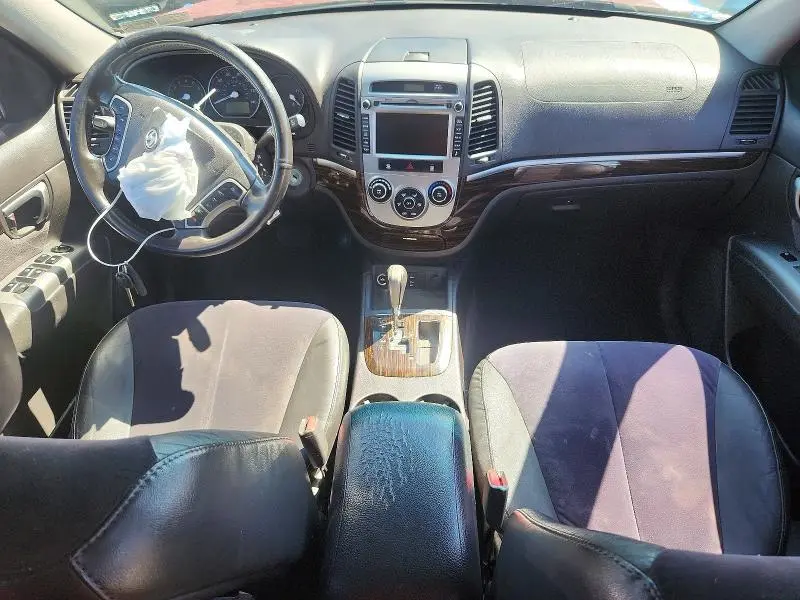 2010 HYUNDAI SANTA FE SE  
