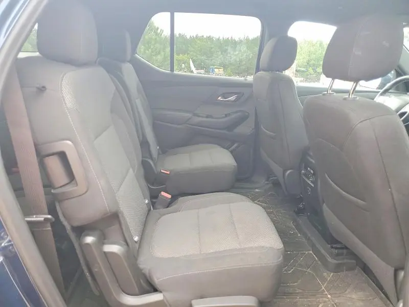 2023 CHEVROLET TRAVERSE LT  