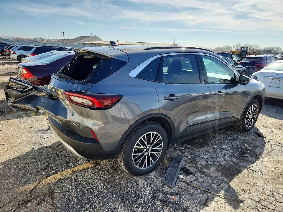 2024 FORD ESCAPE   
