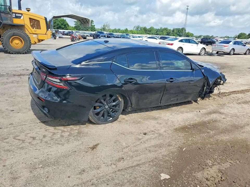 2021 NISSAN MAXIMA SR  