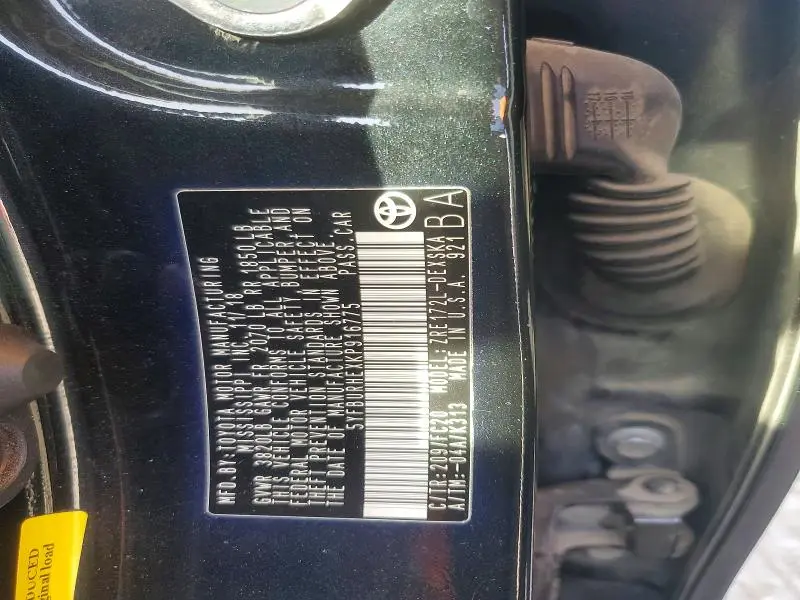 2019 TOYOTA COROLLA SE  