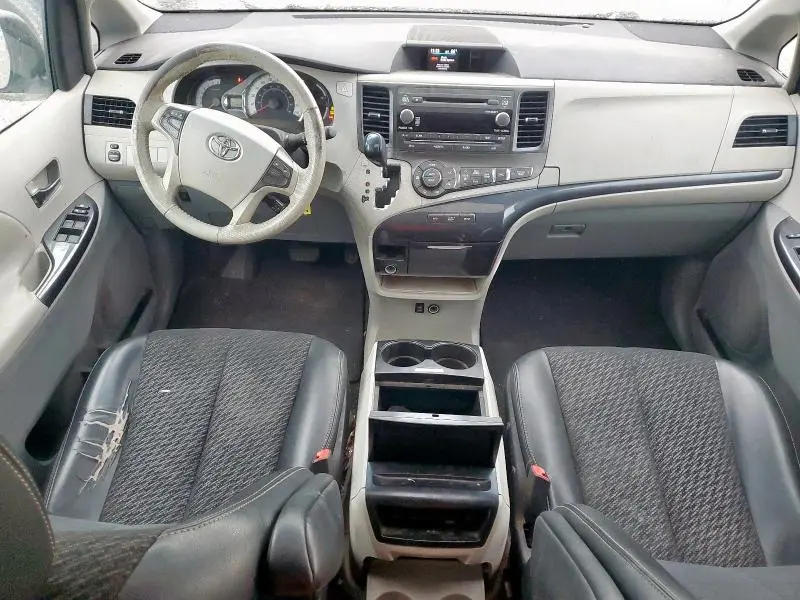 2011 TOYOTA SIENNA SPORT  