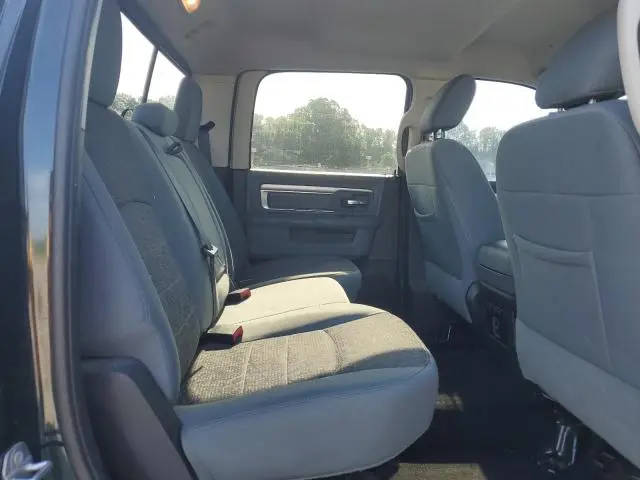 2017 RAM 1500 SLT  