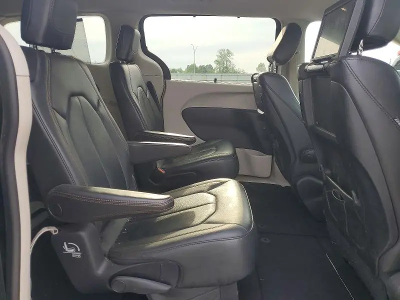 2017 CHRYSLER PACIFICA TOURING L PLUS  