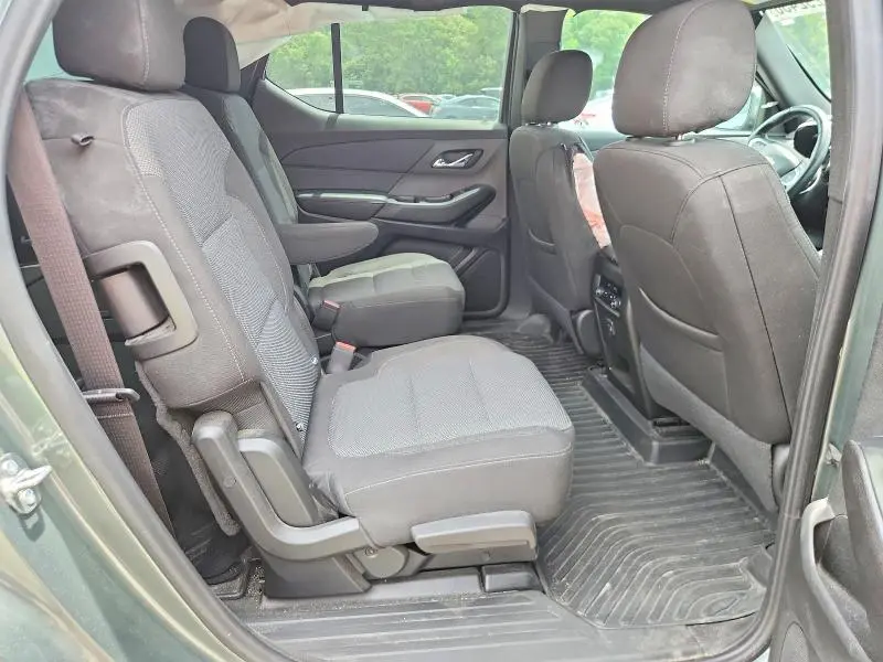 2023 CHEVROLET TRAVERSE LT  