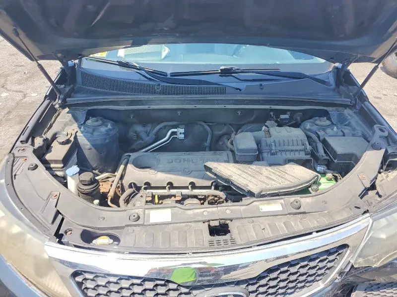2011 KIA SORENTO LX  