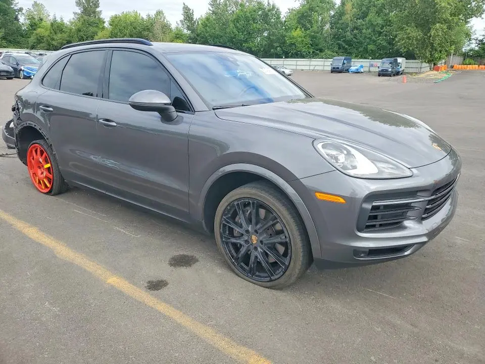 2022 PORSCHE CAYENNE   