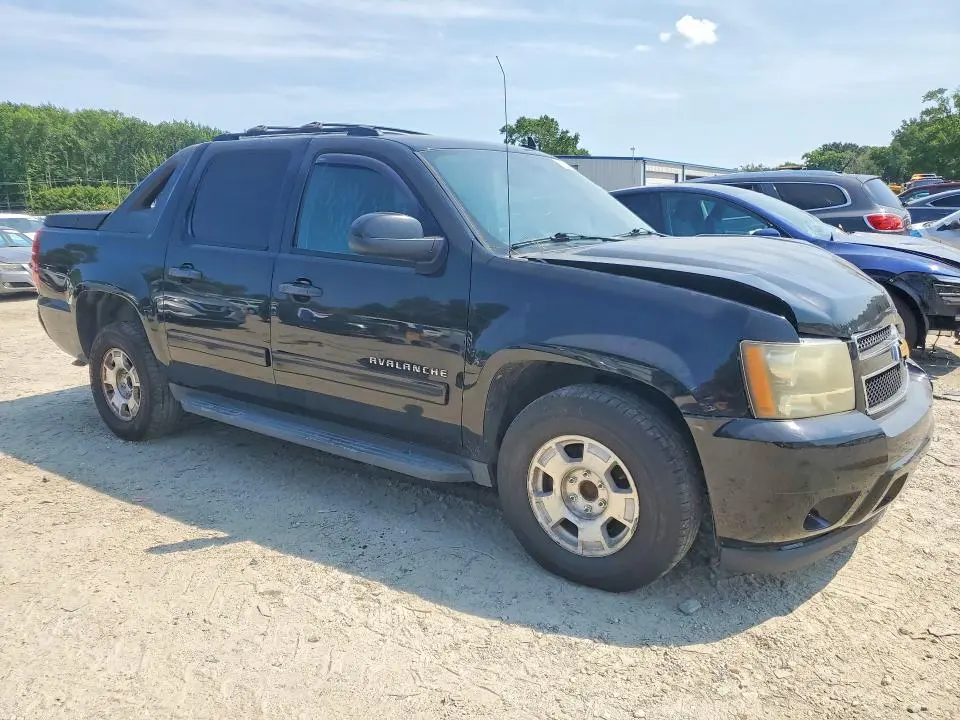 2011 CHEVROLET AVALANCHE LS  