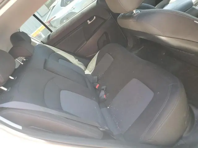 2016 KIA SPORTAGE LX  