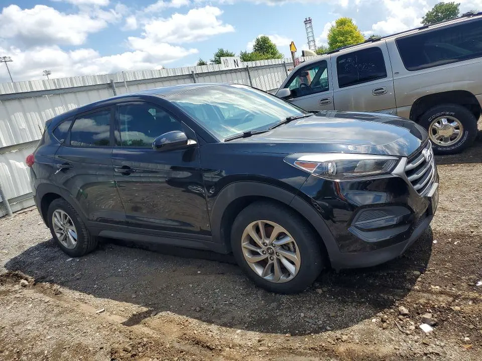 2018 HYUNDAI TUCSON SE  