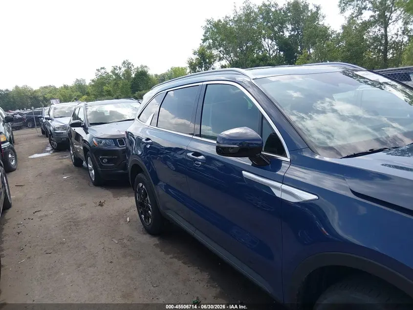2025 KIA SORENTO S