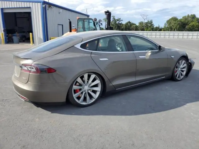 2015 TESLA MODEL S P85D  