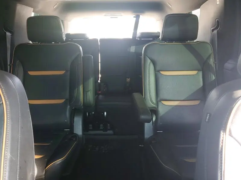 2022 GMC YUKON AT4  