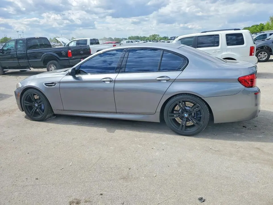 2013 BMW M5   