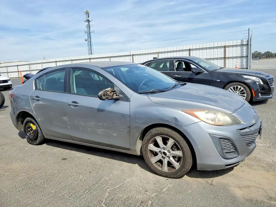 2011 MAZDA 3 I  