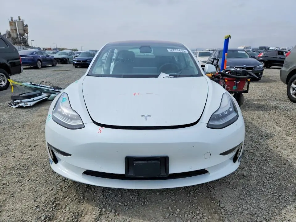 2018 TESLA MODEL 3   
