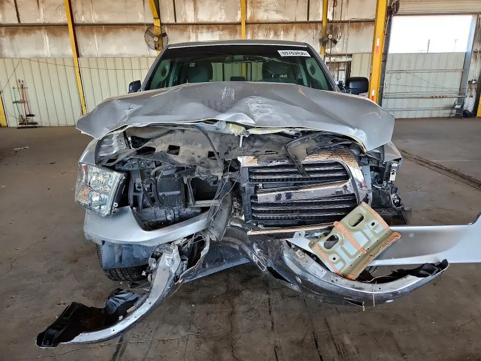 2017 RAM 1500 SLT  