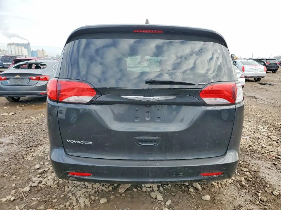 2022 CHRYSLER VOYAGER LX  