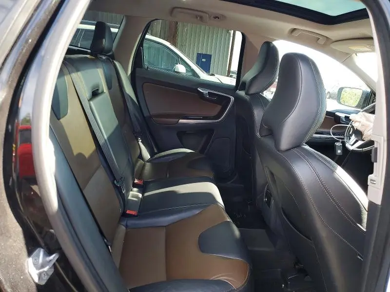 2017 VOLVO XC60 T5 DYNAMIC  