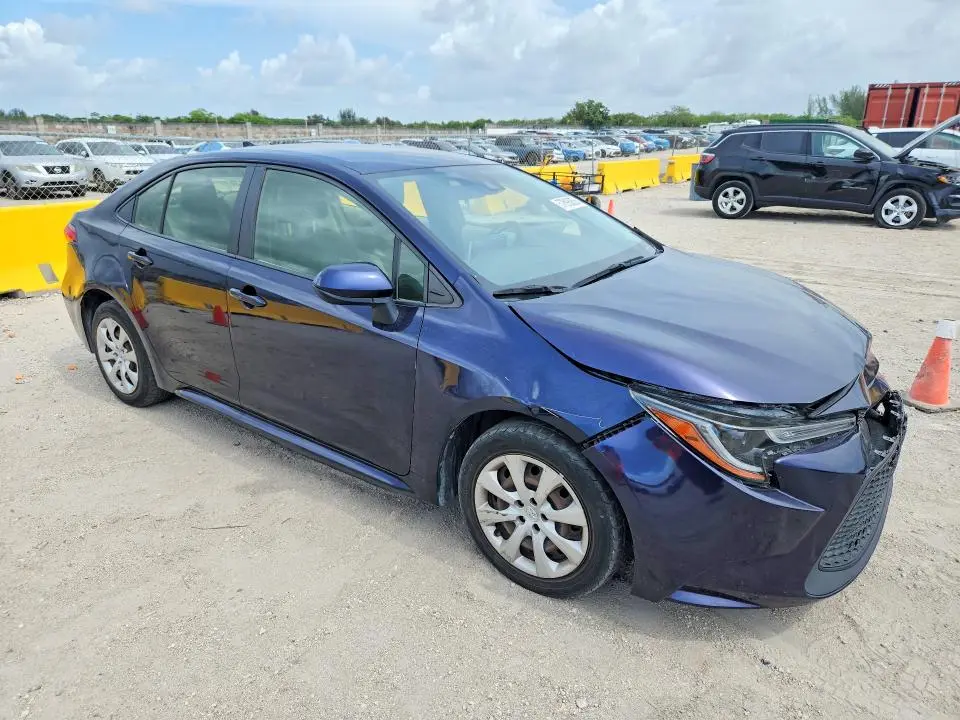 2021 TOYOTA COROLLA LE  