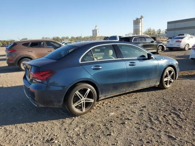 2019 MERCEDES-BENZ A 220  