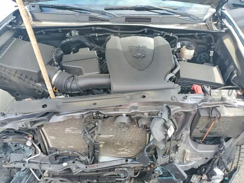2020 TOYOTA TACOMA SR5 V6  