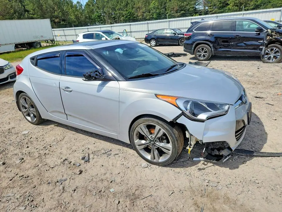 2016 HYUNDAI VELOSTER BASE  