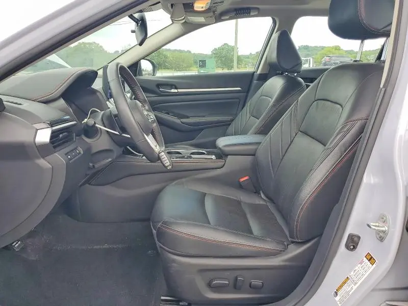 2024 NISSAN ALTIMA SR  