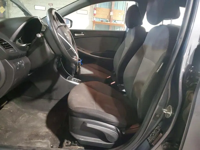 2013 HYUNDAI ACCENT GS  