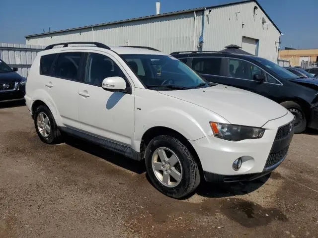 2011 MITSUBISHI OUTLANDER SE  