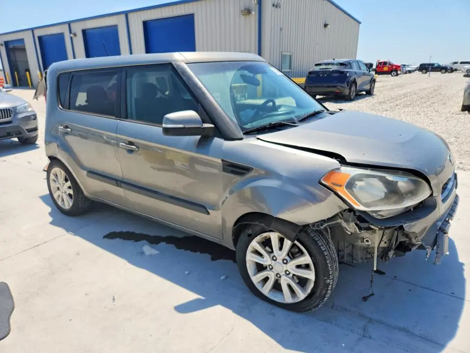2012 KIA SOUL +  