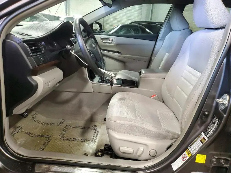 2016 TOYOTA CAMRY LE  