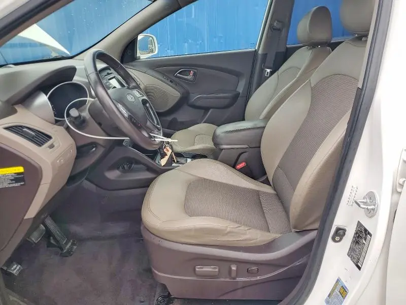 2015 HYUNDAI TUCSON SE  