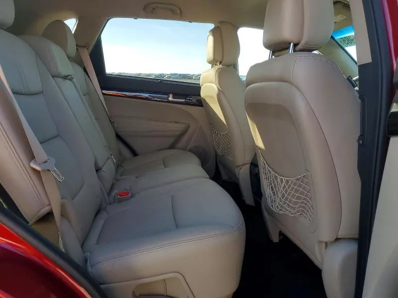 2014 KIA SORENTO LX  
