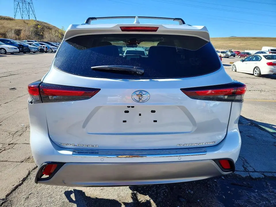 2025 TOYOTA HIGHLANDER PLATINUM  