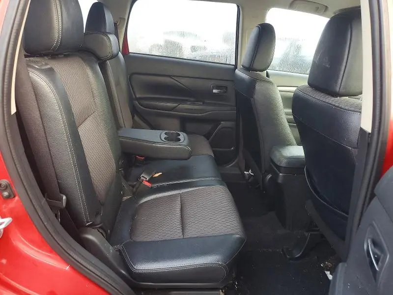 2015 MITSUBISHI OUTLANDER SE  