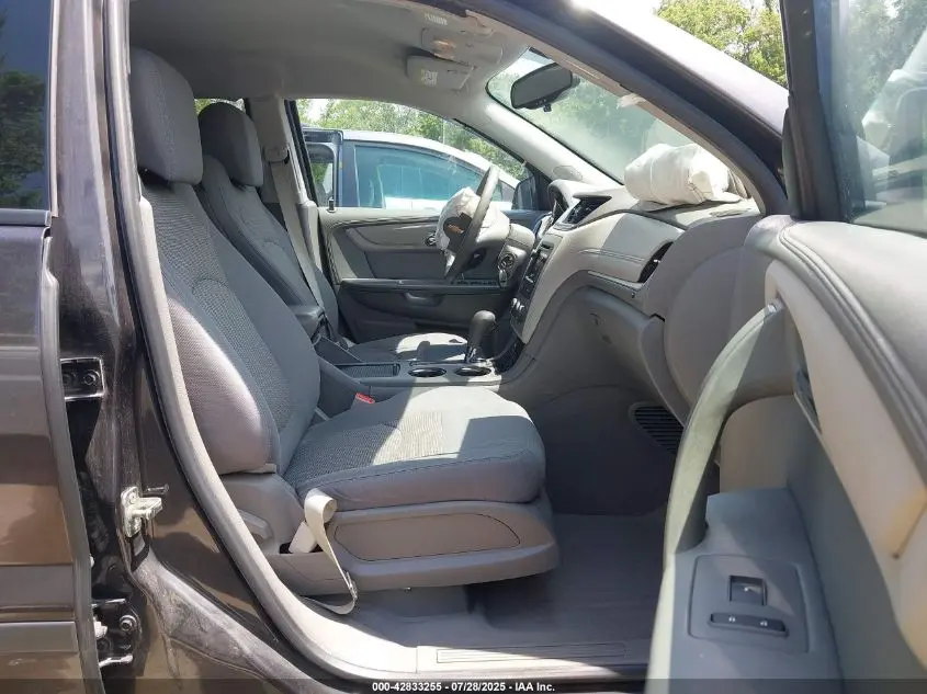 2015 CHEVROLET TRAVERSE LS