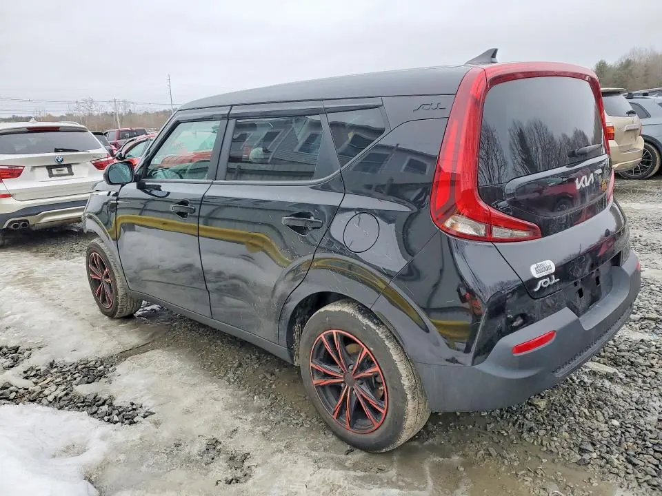 2022 KIA SOUL LX  