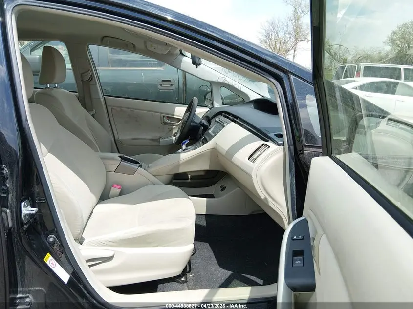 2013 TOYOTA PRIUS TWO