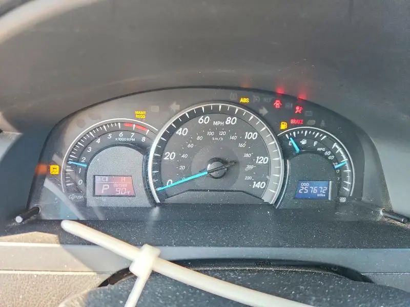 2012 TOYOTA CAMRY LE  