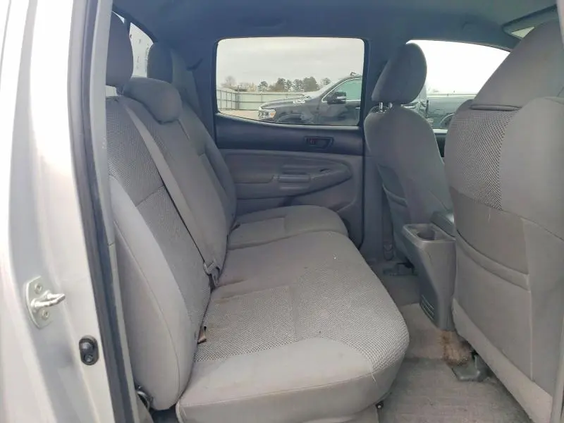 2011 TOYOTA TACOMA V6  