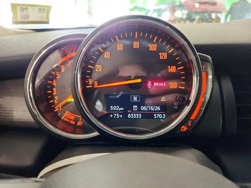 2019 MINI COOPER   