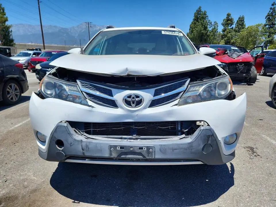 2015 TOYOTA RAV4 XLE  
