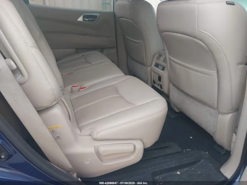 2017 NISSAN PATHFINDER PLATINUM